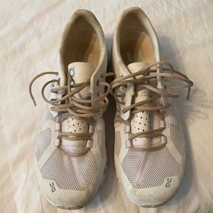 White women’s oncloud